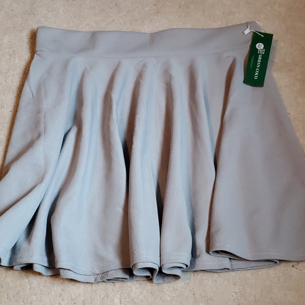 Pleated skirt